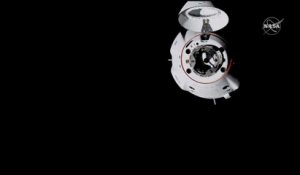 La capsule de SpaceX avec quatre astronautes à son bord s'est amarré à l'ISS