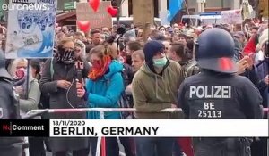 À Berlin, les "anti-masques" protestent contre les mesures restrictives liées au Covid-19