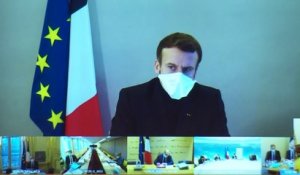 Emmanuel Macron évoque "une mutation problématique du virus" au Royaume-Uni et en Afrique du Sud