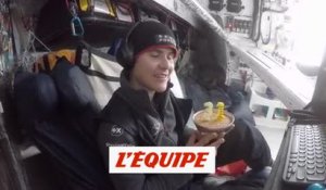 Clarisse Crémer fête son anniversaire à proximité du point Némo - Voile - Vendée Globe