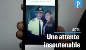 Disparition du Boeing en Indonésie : le triste cortège des familles des victimes pour donner leur ADN