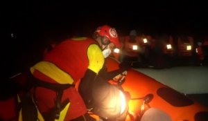 106 migrants secourus par l'ONG Open Arms en pleine tempête