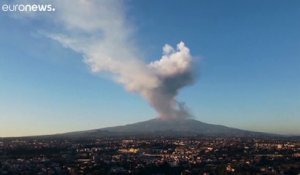Une spectaculaire éruption de l'Etna