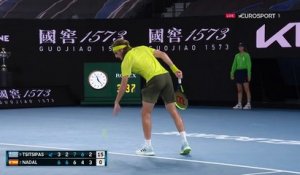 4 aces en 54 secondes : Tsitsipas signe le jeu parfait