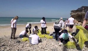 Marée noire en Israël et au Liban, les opérations de nettoyage vont durer des mois