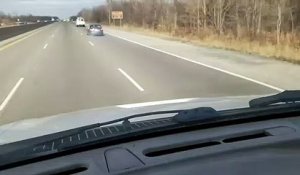 Le pneu de sa voiture se désagrège en pleine autoroute