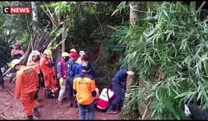 Au moins 27 personnes, parmi lesquelles des collégiens, sont décédées dans l’accident d’un bus qui transportait des pèlerins sur l’île indonésienne de Java