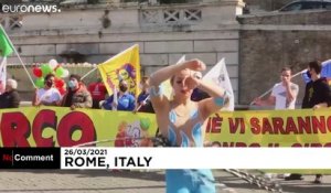 Covid-19 en Italie : Clowns en colère