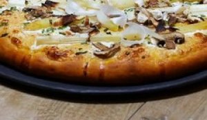Pizza Healthy aux Asperges des Sables des Landes IGP et à la patate douce
