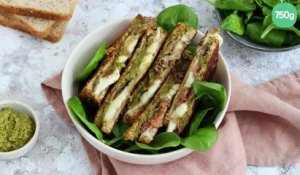 Croque monsieur au pesto, mozzarella et jambon fumé