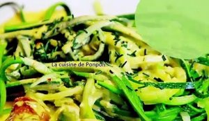 Tagliatelles de courgette et brochettes à la sauce moutarde