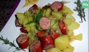 Ragoût de pommes de terre avec des saucisses fumées