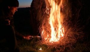 Face au froid, des agriculteurs ont recours aux feux et bougies pour préserver leurs cultures