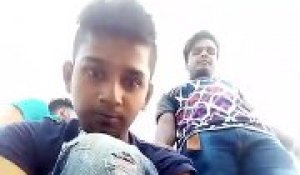 Un jeune rappeur se fait attaquer par des guêpes (Bangladesh)