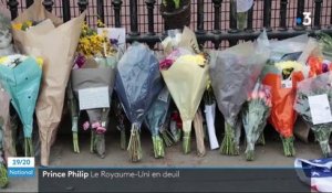 Mort du prince Philip : les Britanniques rendent hommage au duc d'Edimbourg