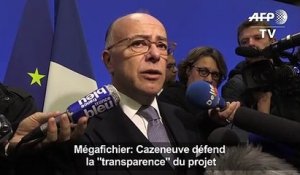 Mégafichier: fait en toute "transparence" assure Cazeneuve