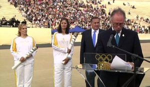 JO-2016: la flamme olympique officiellement remise au Brésil