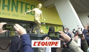 La statue d'Henri Michel dévoilée - Foot - L1 - Nantes