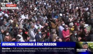 Avignon: vifs applaudissements en hommage à Éric Masson