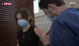 Covid-19 : les adolescents pourront se faire vacciner seul