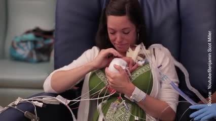 Ward Miles Un Bebe Ne Trois Mois Et Demi Avant Le Terme Sur Orange Videos
