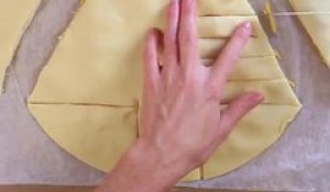 Albero di Natale di pasta sfoglia al formaggio!