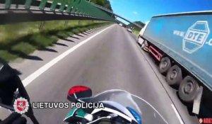 Course poursuite interminable entre un fuyard à moto et un motard de la police