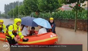 Chine : Zhengzhou touchée par des inondations, les évacuations continuent