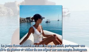 Amandine Petit divine - en maillot de bain blanc, la Miss France profite de ses vacances