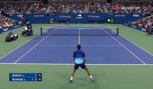 Un "Djoko smash" fatal : le point qui résume le premier set catastrophique de Djokovic