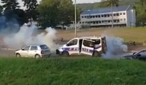 Emeutes aux Tarterêts : des jeunes cagoulés attaquent un fourgon de police