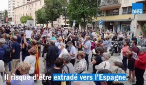 Plus de 700 personnes à Gérone en soutien à Carles Puigdemont, l'ancien président catalan arrêté en Italie