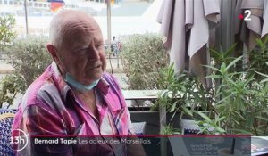 Mort de Bernard Tapie : les hommages des Marseillais au "Boss"