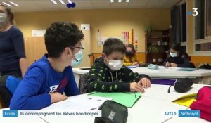 Santé : auprès des AESH, qui accompagnent les élèves en situation de handicap à l'école