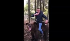La russie résumée en une video : ours et alcool