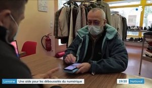 Meurthe-et-Moselle : des conseillers viennent aider des personnes à maîtriser des outils numériques