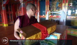 Inde : un monastère bouddhiste sur les pentes de l'Himalaya