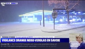 La neige tombe en continu en Savoie ce vendredi matin, jusqu'à 20 cm attendus à Albertville