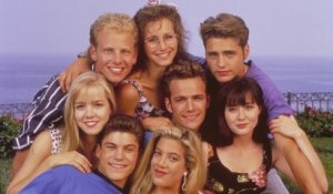 VOICI - Beverly Hills 90210 : Shannen Doherty et le reste du casting se réunissent, juste après la mort de Luke Perry