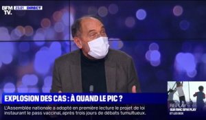 "Emmerder" les non-vaccinés: pour le Dr Robert Sebbag, Emmanuel Macron a "sali le pass vaccinal"