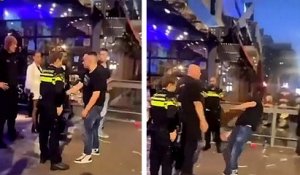 Un videur gifle un homme ivre juste devant deux policiers