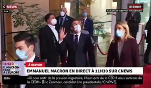 Regardez le président Emmanuel Macron hué à son arrivée au Parlement européen quelques minutes avant son discours - VIDEO