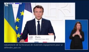 Emmanuel Macron: "La Russie n'est pas agressée, elle est l'agresseur"