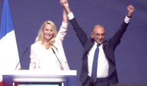 Présidentielle: Marion Maréchal main dans la main avec Éric Zemmour lors du meeting à Toulon