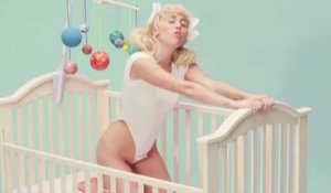 Le zapping du 15/12 : Le clip gênant de Miley Cyrus