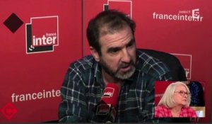 Le zapping du 23/09 : Eric Cantona s’engage à offrir une maison à des migrants