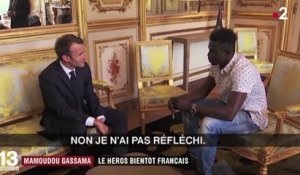 Zapping du 29/05 : Emmanuel Macron reçoit le héros Mamoudou Gassama