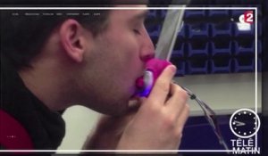 Le zapping du 09/01 : Une application pour envoyer de vrais baisers par téléphone