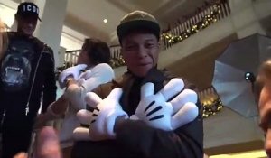 Vidéo : Les stars du PSG fêtent Noël à Disneyland