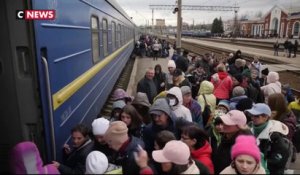Les Ukrainiens continuent de fuir l'est du pays